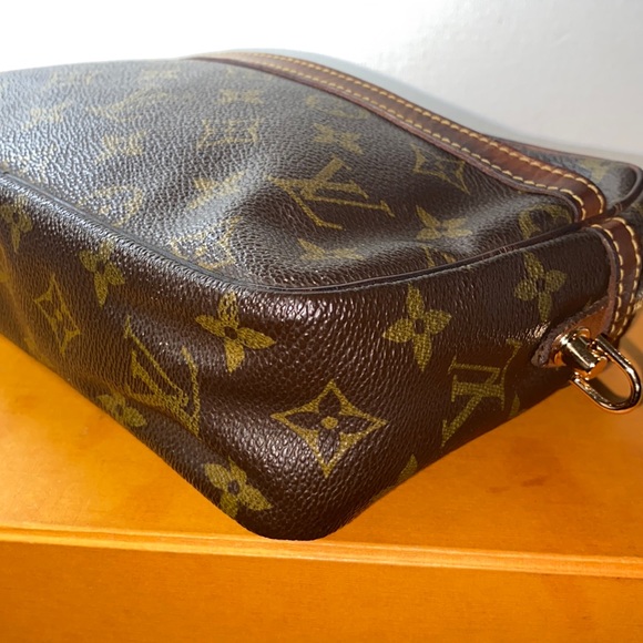 Authentic Louis Vuitton Monogram Compiegne Bag - Picture 16 of 17